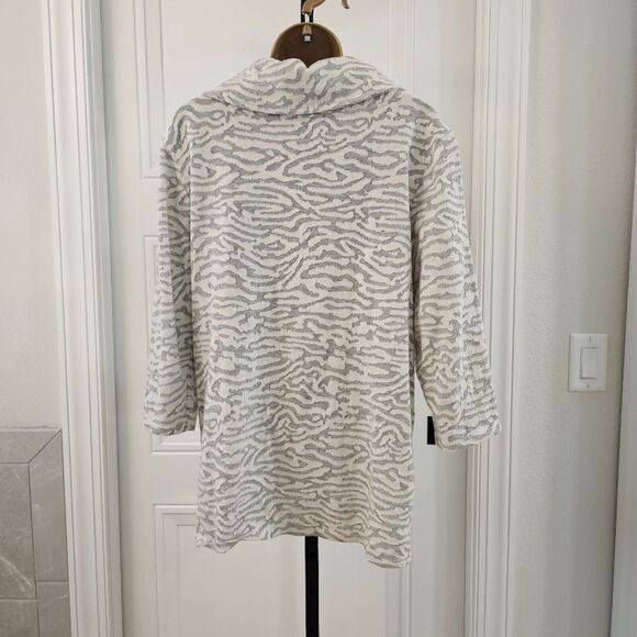 Zebra Sweater Womens L Quiet Luxury Gray White Collar Mobwife Asymmetrical USA - Picture 4 of 6